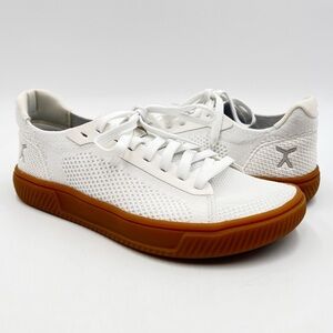 FLUX Adapt Knit Trainer Sneaker Gum Sole White Knit Size 6.5